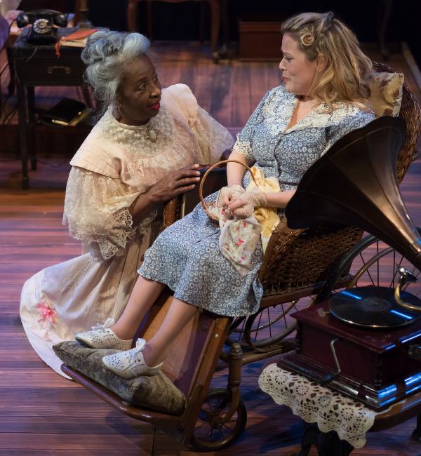 Upstream Theater - The Glass Menagerie - photo, ProPhoto STL